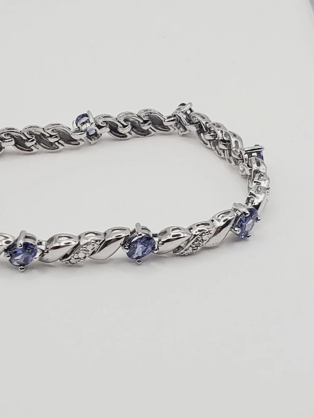 4.5 Carat Oval Tanzanite Gemstone & Diamond 925 Sterling Silver Tennis Bracelet